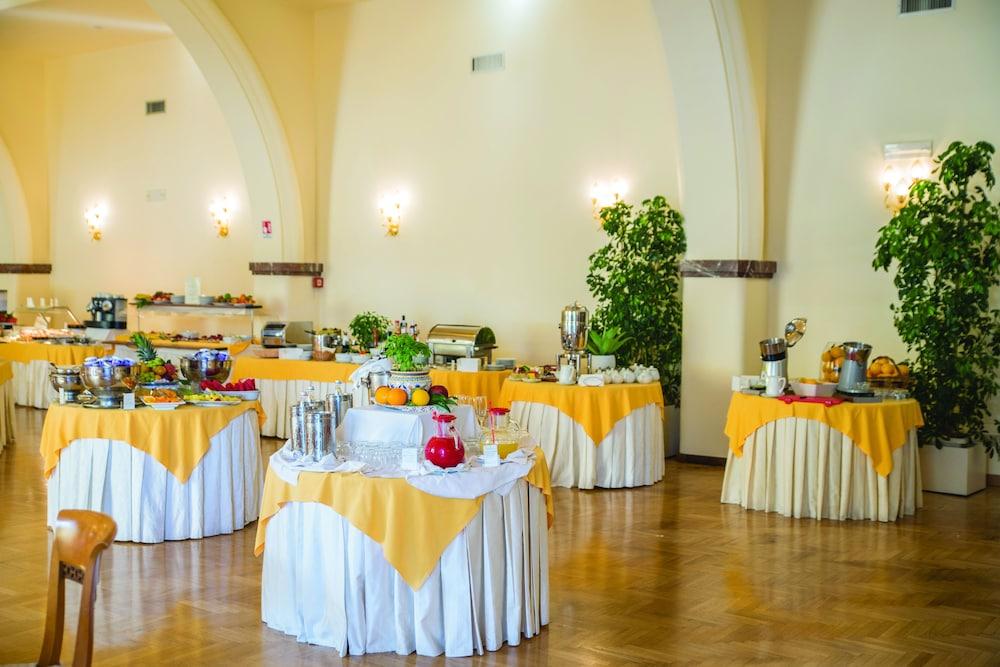 Grand Hotel Miramare ตาออร์มินา ภายนอก รูปภาพ