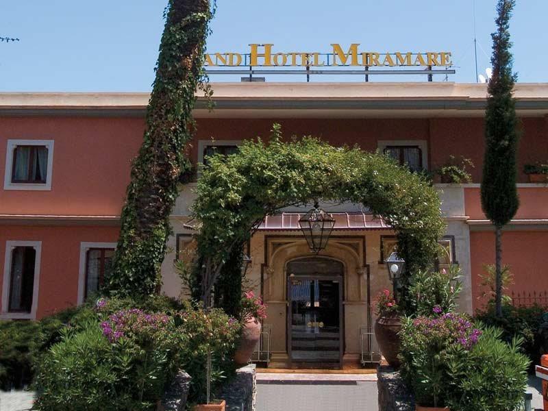 Grand Hotel Miramare ตาออร์มินา ภายนอก รูปภาพ