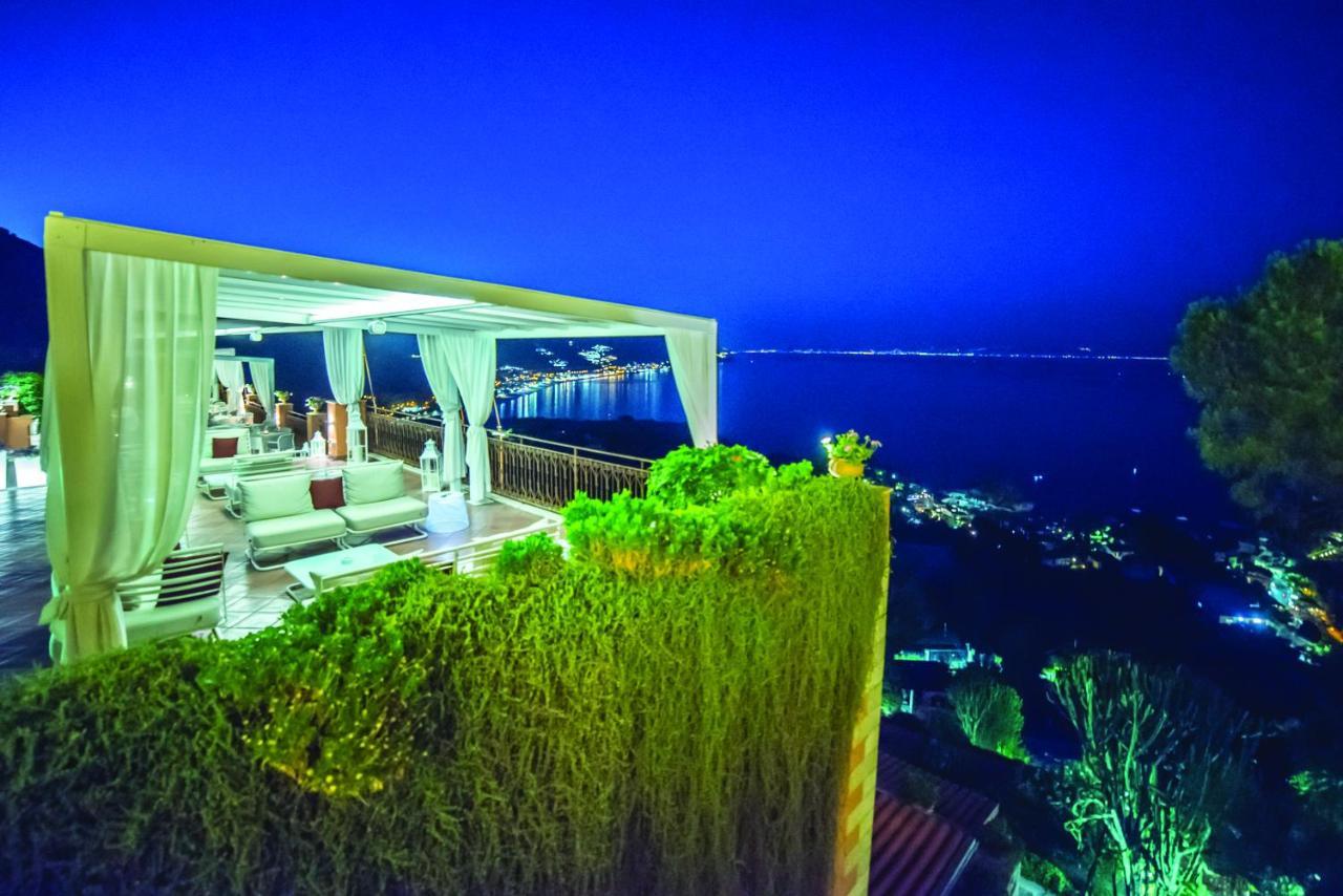 Grand Hotel Miramare ตาออร์มินา ภายนอก รูปภาพ